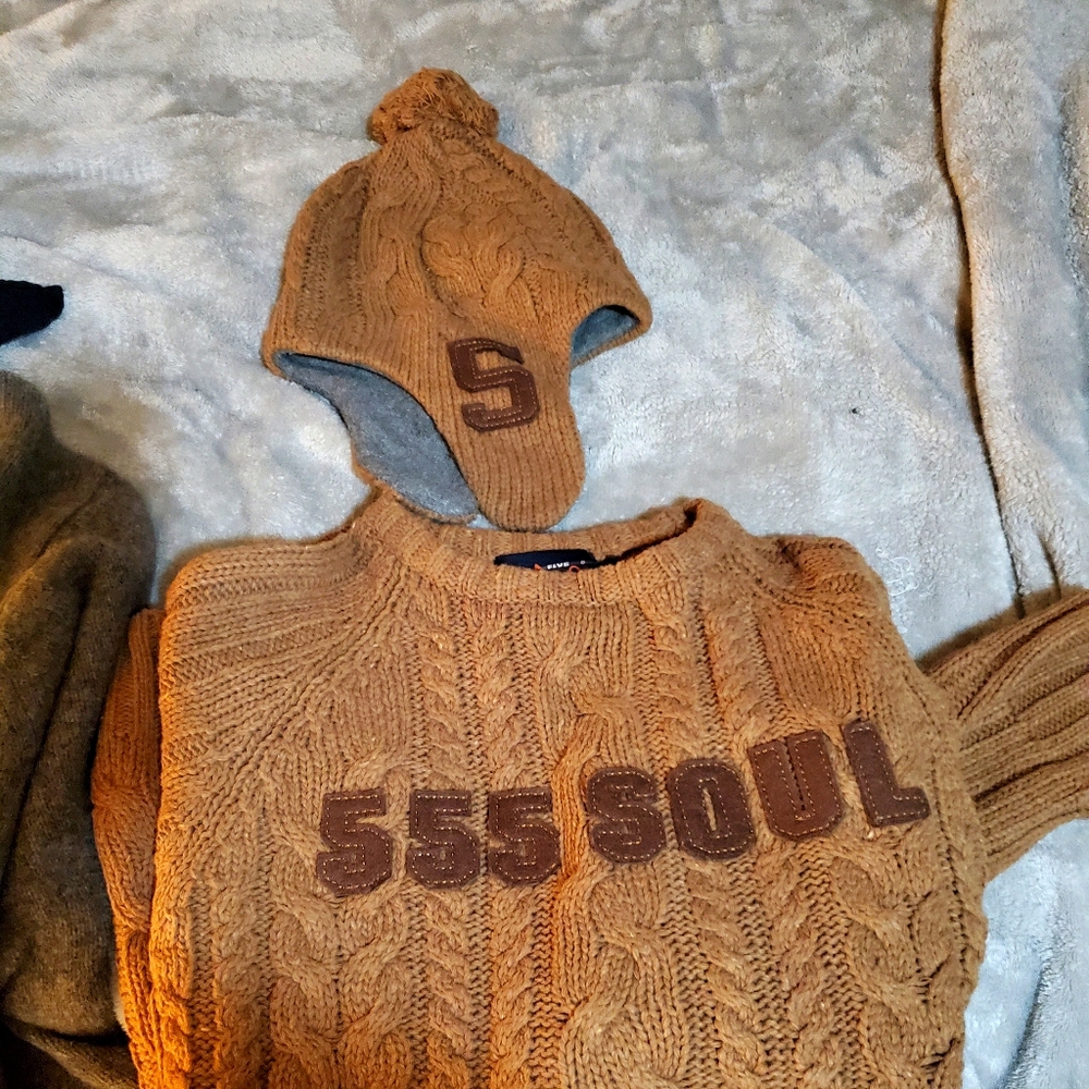 555 Soul Sweater and Hat Combo